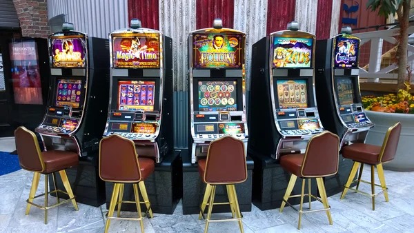 tokio303 Find Live Baccarat Salon
